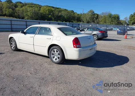 2005 Chrysler 300 Touring from USA, damaged, VIN 2C3JA53G75H673074